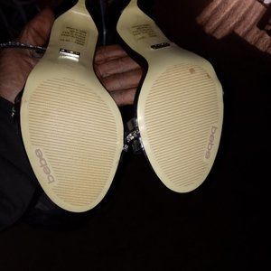 Brand New Women 👠 Heels In Size 7.4 For $50